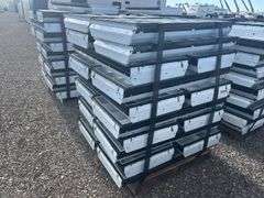 Qty (20) Fluorescent Lights