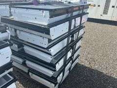 Qty (20) Fluorescent Lights