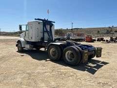 2015 Peterbilt 365 T/A Truck Tractor