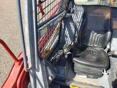 Takeuchi TL10v-2 Compact Track Loader