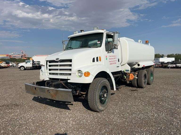 2002 Sterling 4,000 Gallon T/A Water Truck - Albuquerque, NM