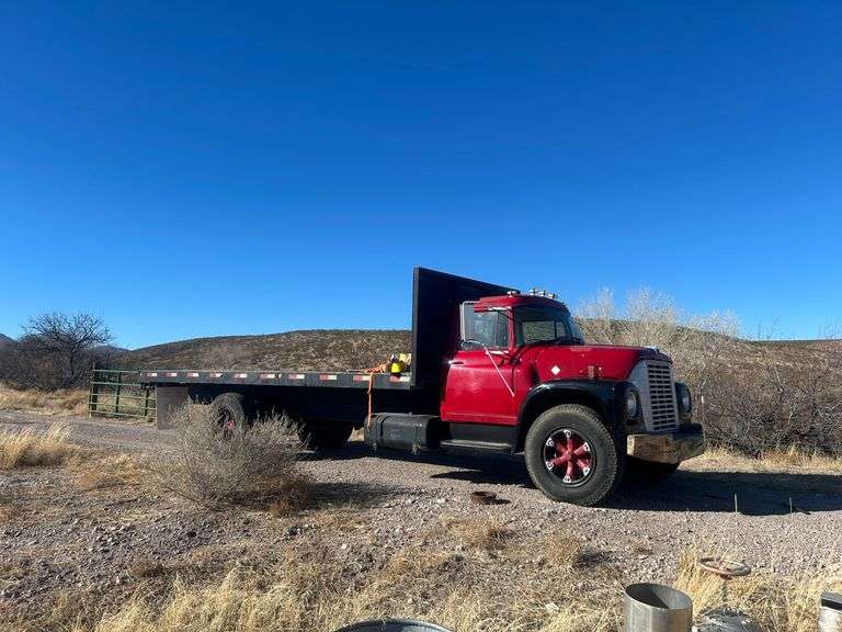 Inoperable International S/A Flatbed Truck Hillsboro NM