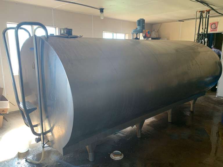 Mueller 2000 Gal Bulk Tank Package