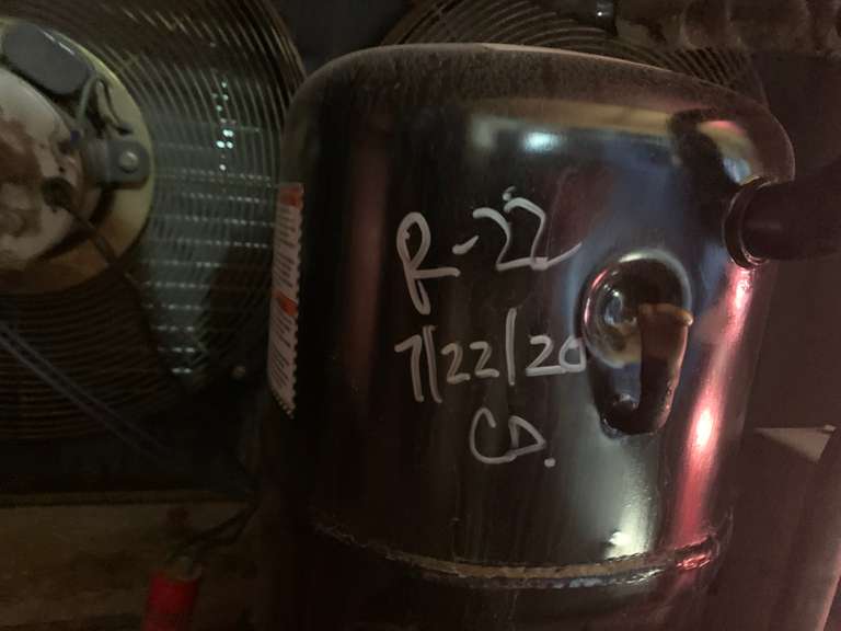 Mueller 2000 Gal Bulk Tank Package
