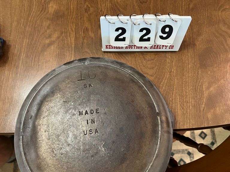 Large Cast Iron Skillet #10