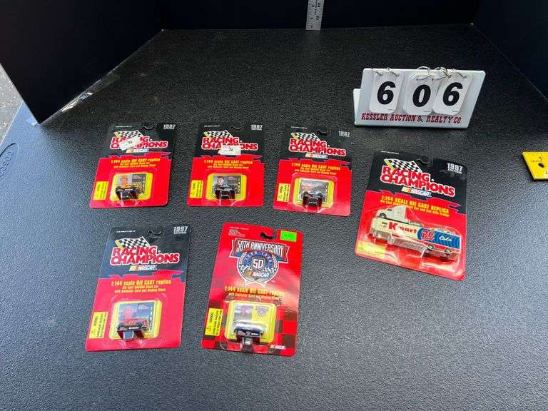 6 1/144 Scale Die Cast Cars