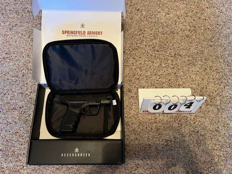 Springfield Hellcat 9MM