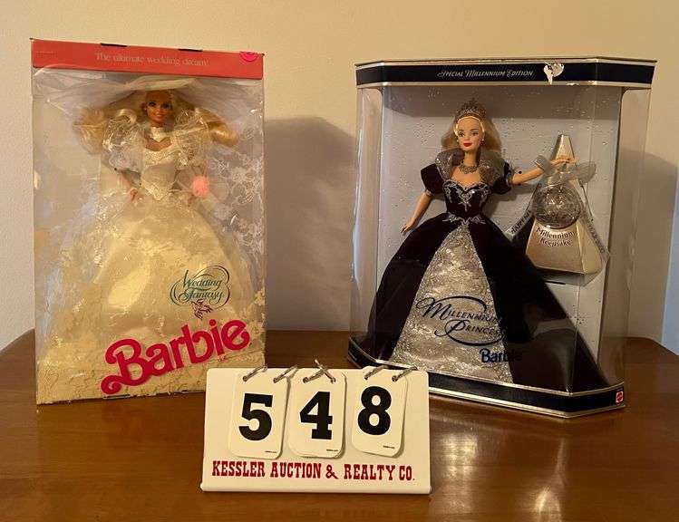 2 Barbies