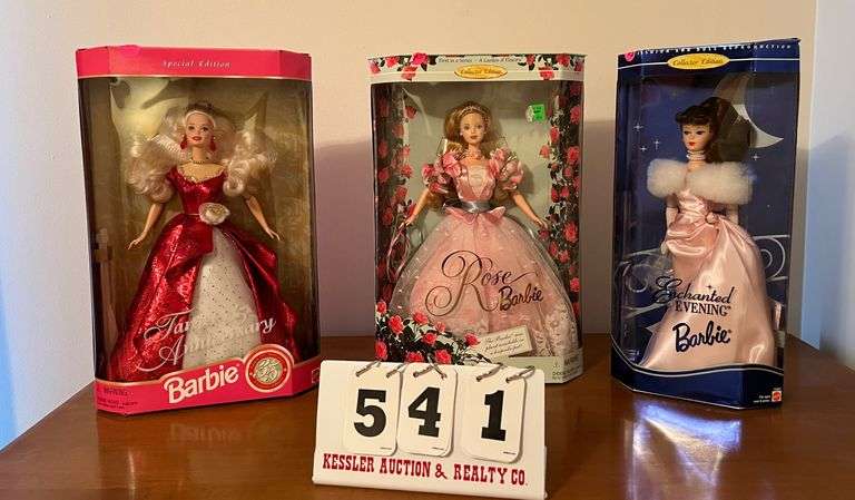 3 Barbies