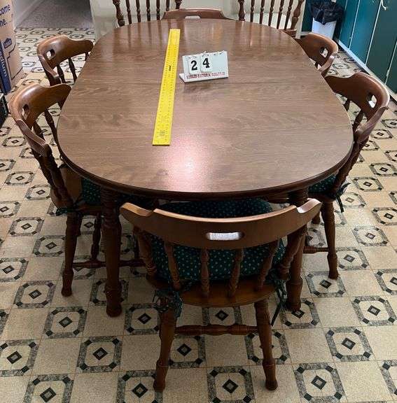 Kitchen Table and 6 Chairs