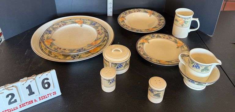 Mikasa Set- Garden Harvest