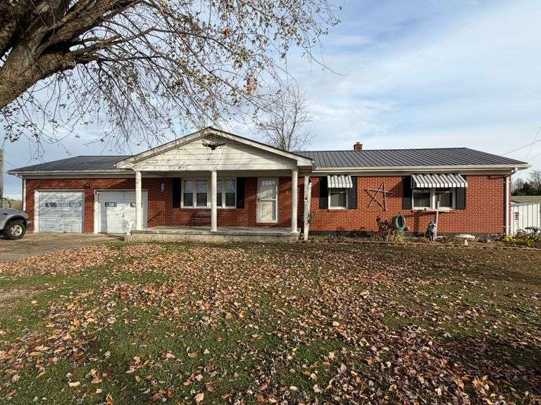 Former Property of the Late Bobby & Joyce Eastridge - 160+/- Acres, Brick House, Farm Equipment, & Personal Property