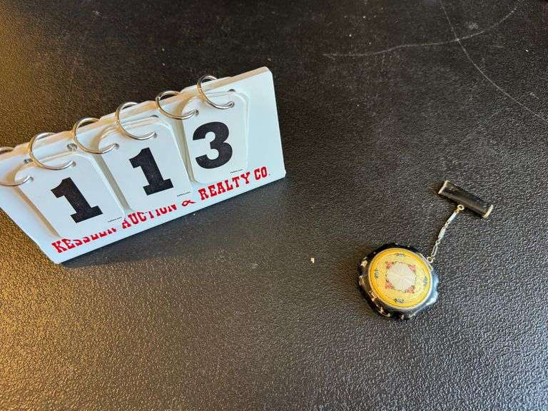 Antique Yellow Guilloche Pink Rose Compact