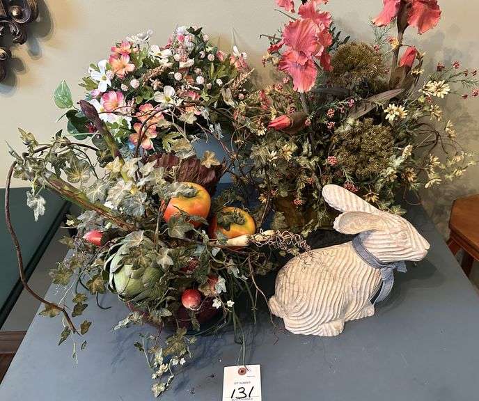 Decor, card table