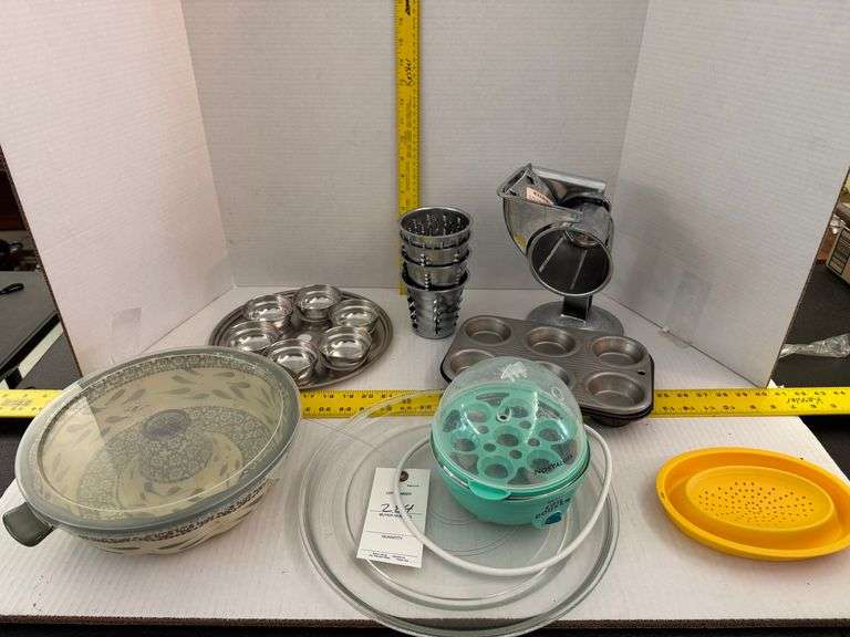 Misc baking utensils
