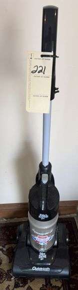 Dirt-devil vacuum