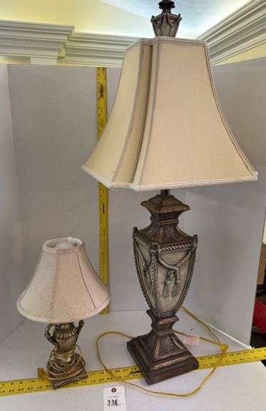 2 lamps