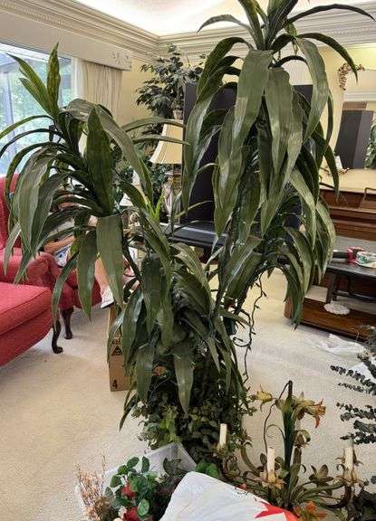Artificial flowers and decor