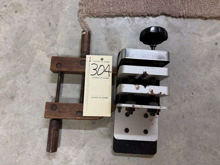 2 clamps