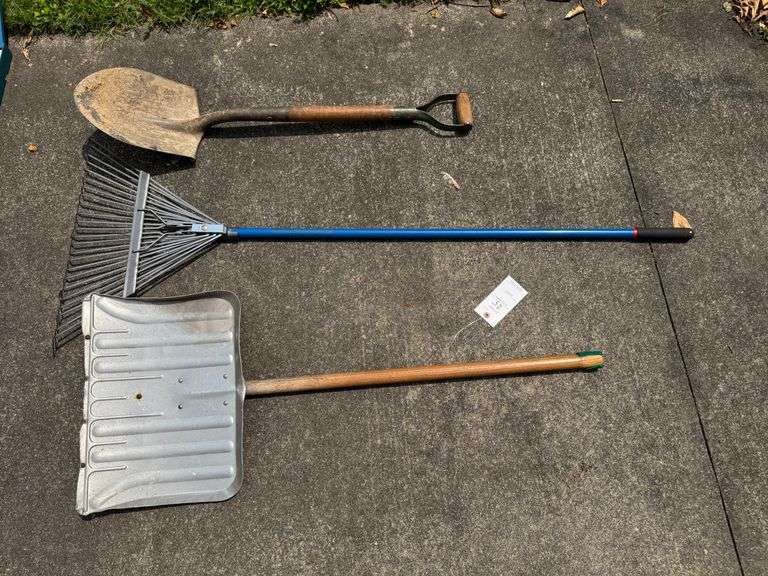 Shovel, snow shovel, rake