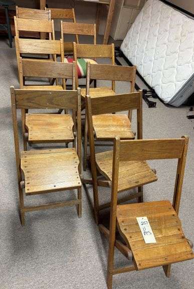11 wooden folding chairs