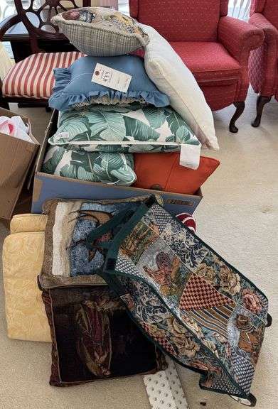 Decorative pillows