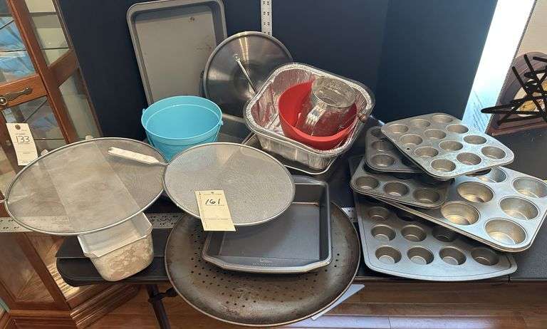 Baking pans