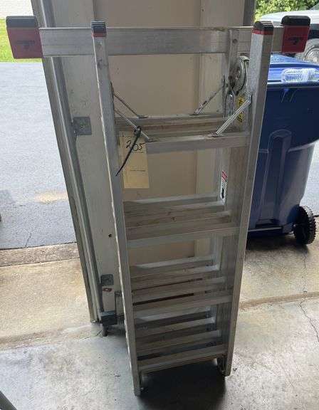Aluminum multi-position ladder