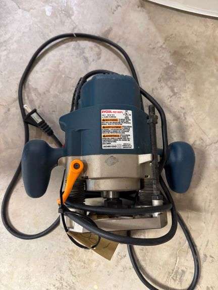 Ryobi router