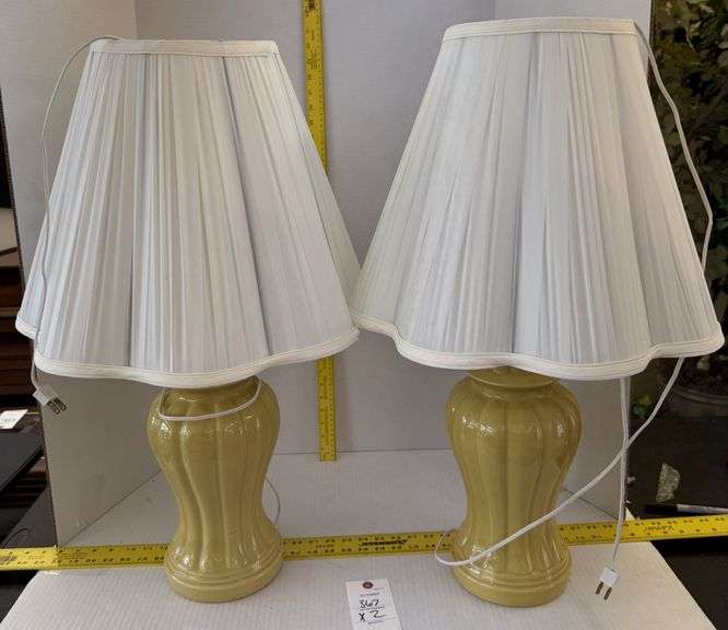 2 lamps