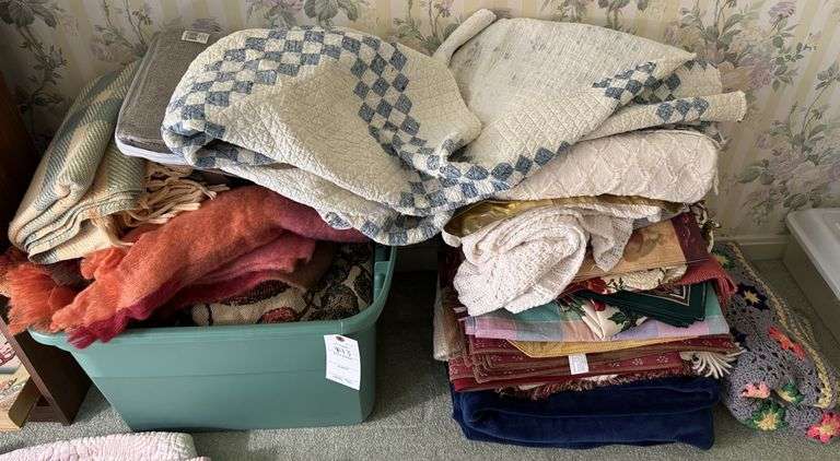 Throws, blankets, tote