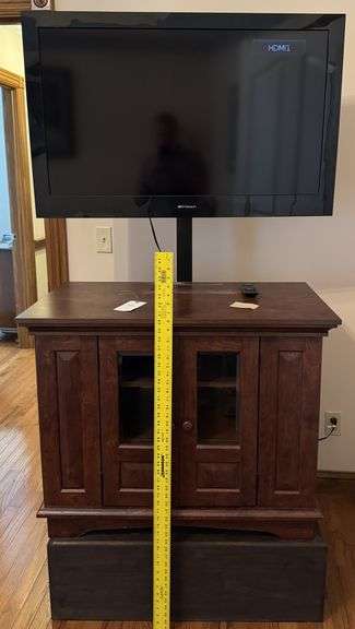 Emerson 40” tv and stand