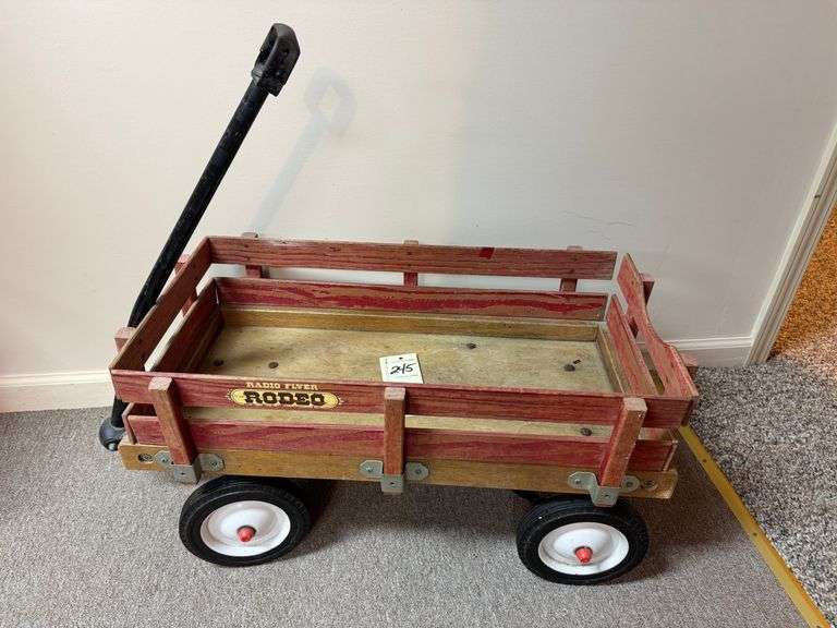 Radio-flyer rodeo wagon