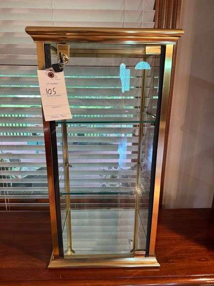 Glass display cabinet