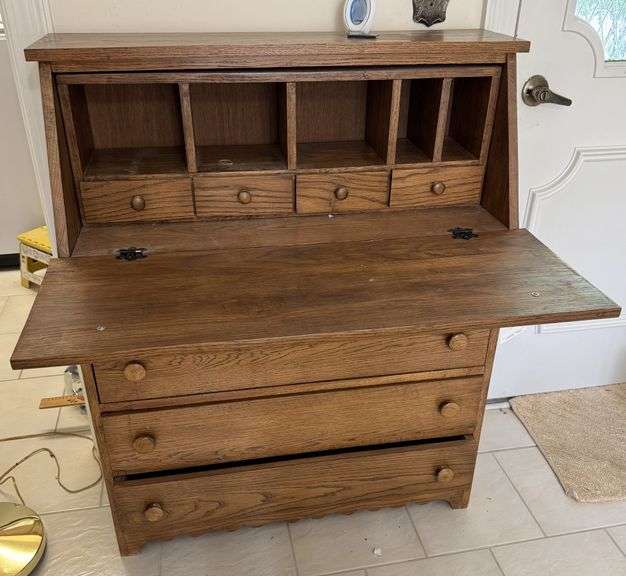 Drop leaf desk