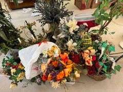 Artificial flowers and decor