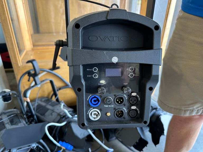6 Ovation Stage Lights