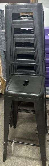 7 black stools