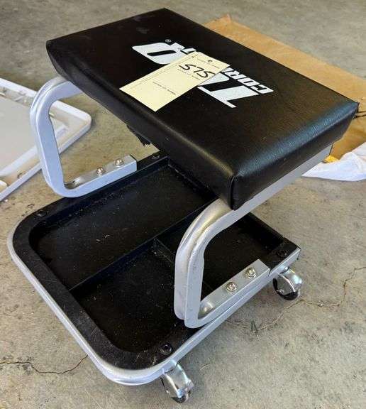 Rolling chair