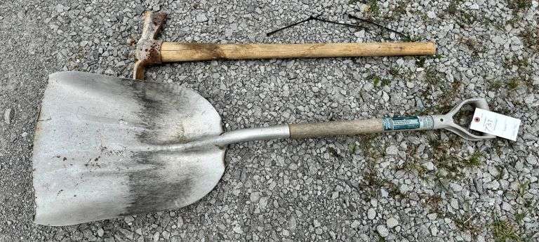 Pick and scoop shovel