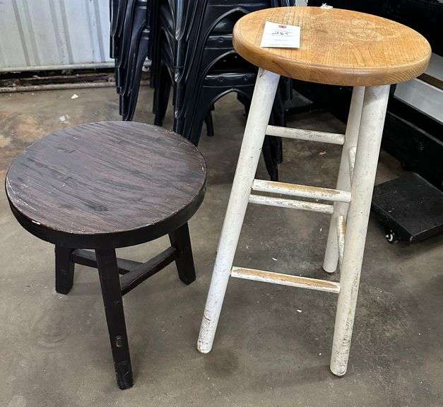 2 Stools