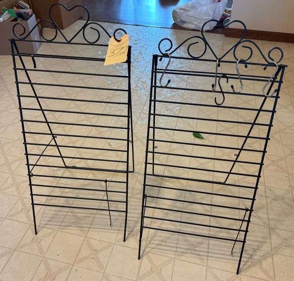 2 stands