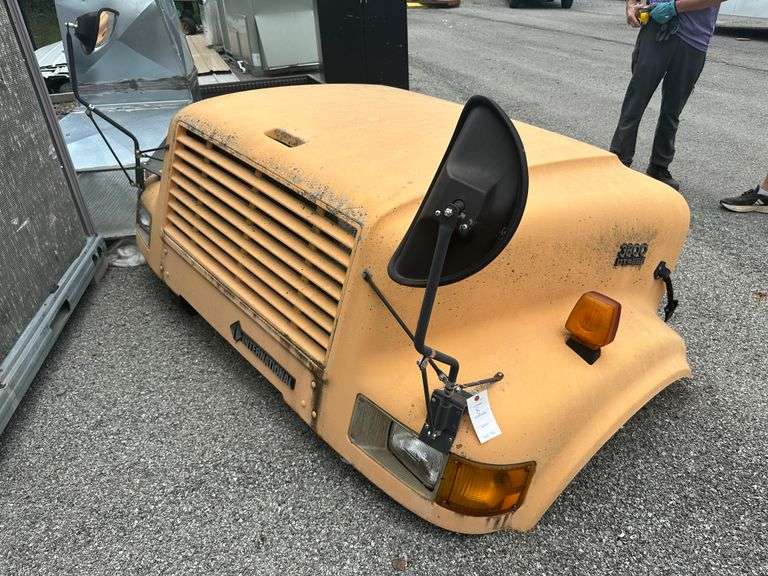 Bus hood for 3800IH