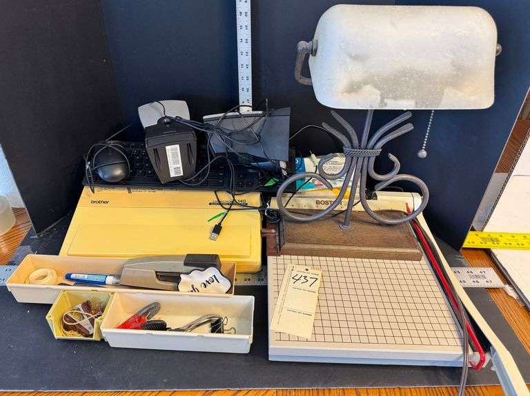 Keyboard, speakers, typewriter, lamp, misc