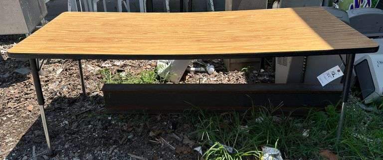 6ft Table