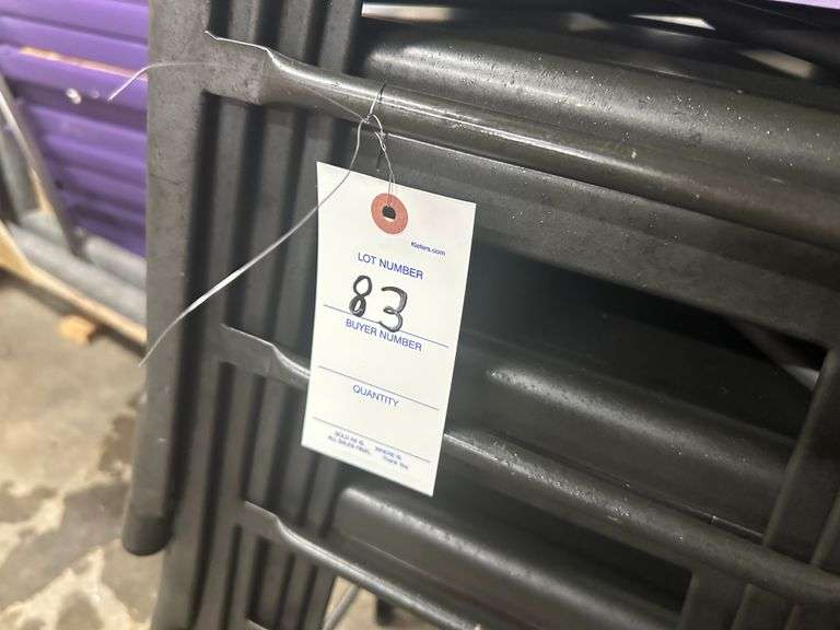 7 black stools