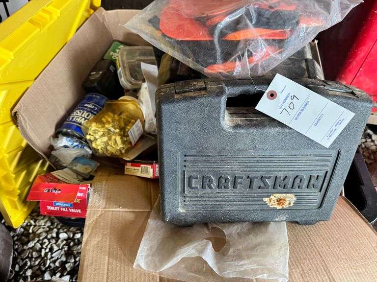 Tote of misc.