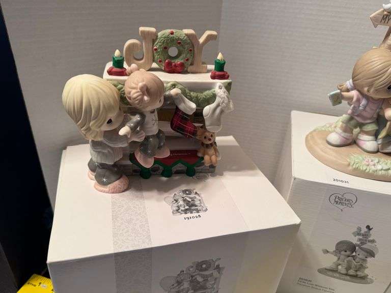 4 precious moments figurines