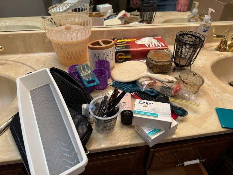 Hair rollers, mirror, misc