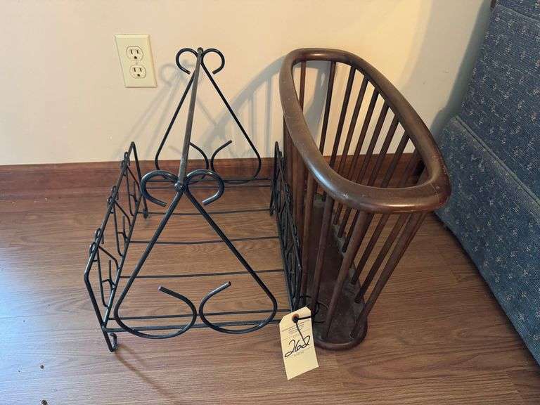 2 magazine racks